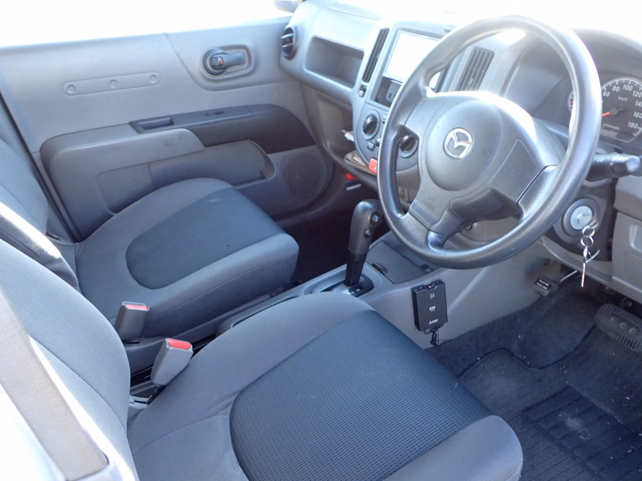 MAZDA FAMILIA