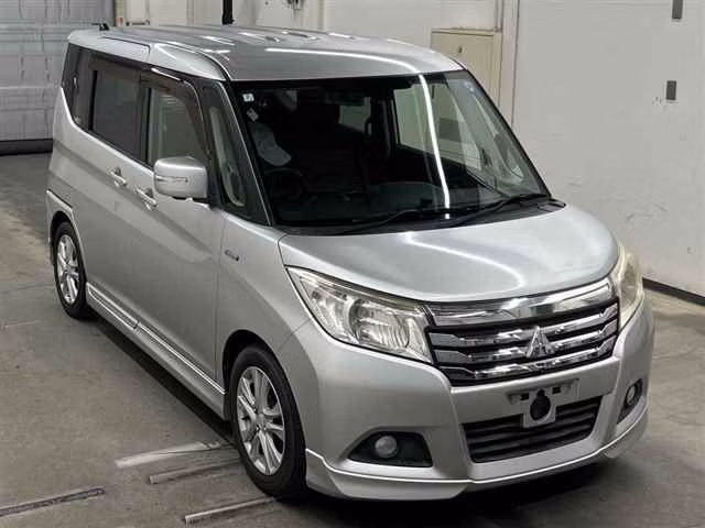 MITSUBISHI DELICA D:2