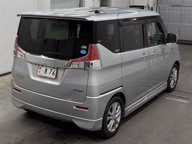 MITSUBISHI DELICA D:2