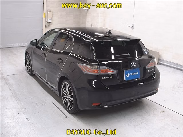 LEXUS CT200H