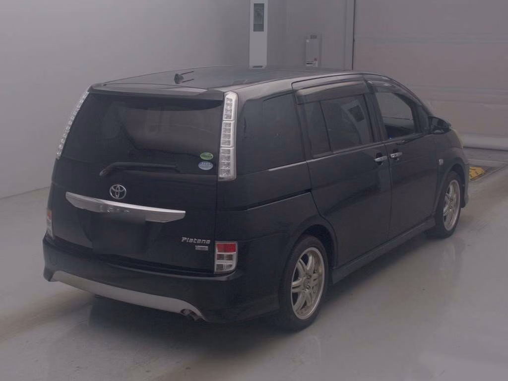 TOYOTA ISIS