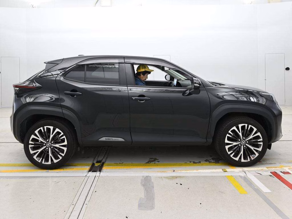 TOYOTA YARIS CROSS