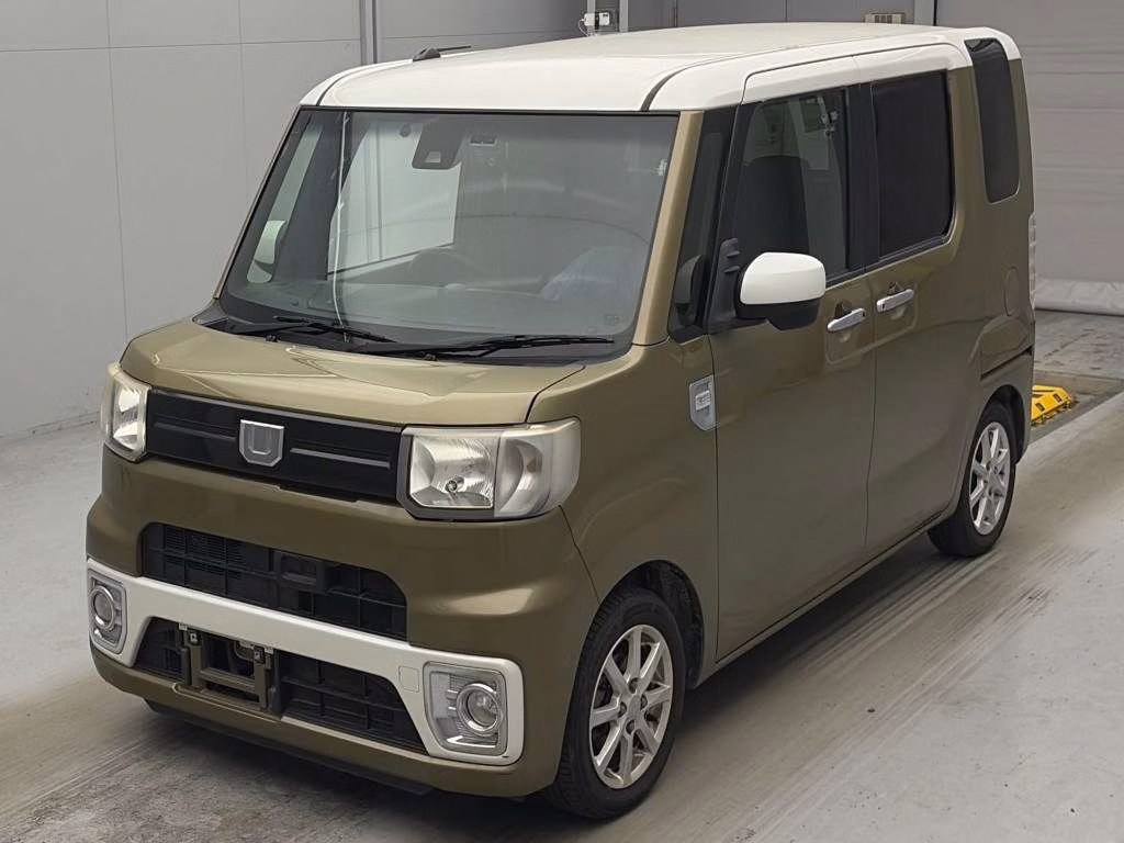 DAIHATSU WAKE