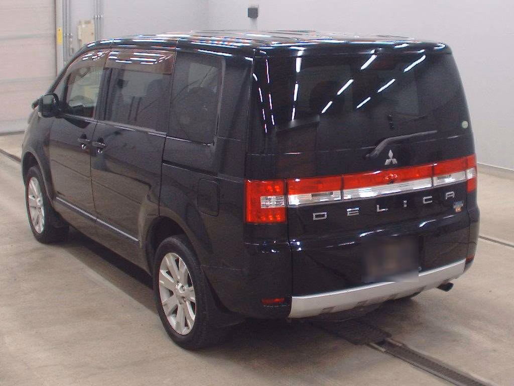 MITSUBISHI DELICA D:5