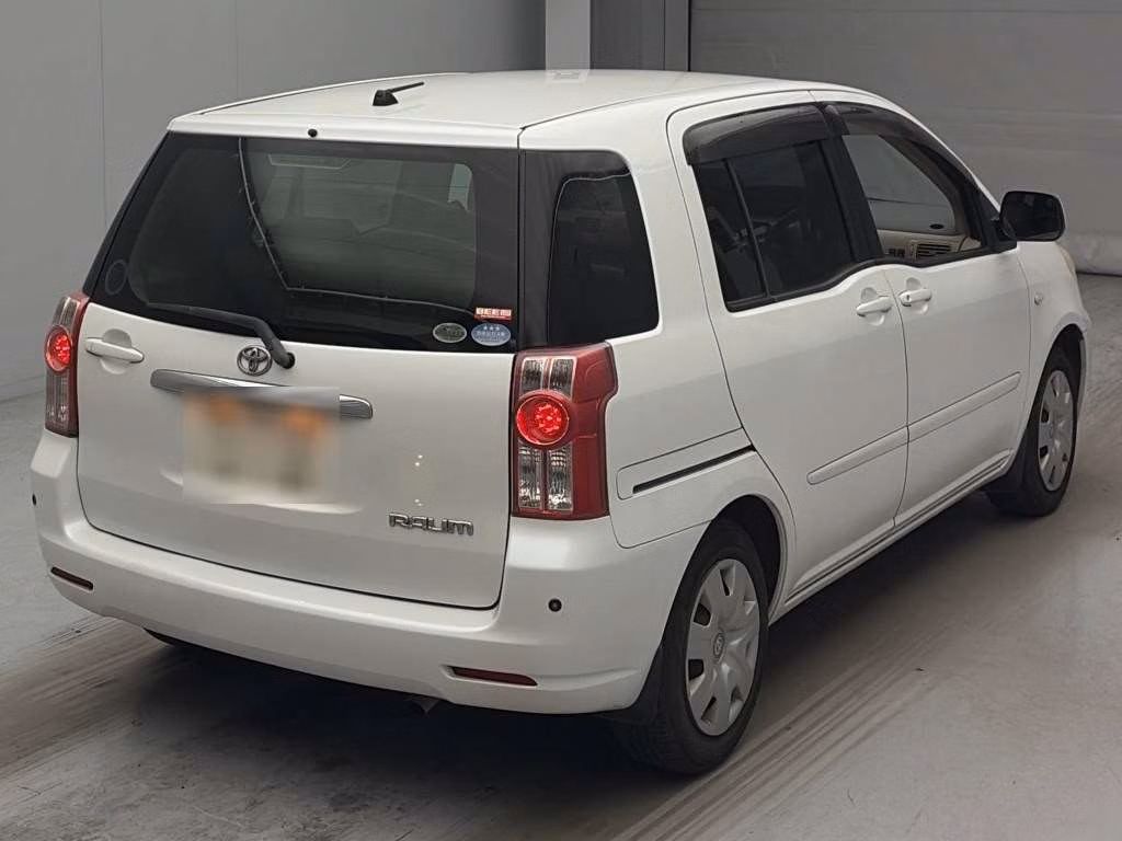 TOYOTA RAUM