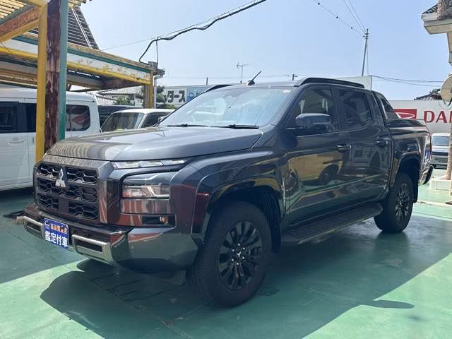 MITSUBISHI TRITON