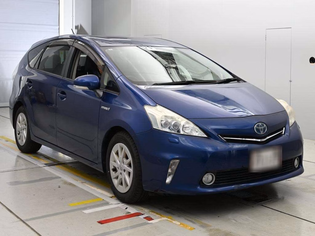 TOYOTA PRIUS ALPHA