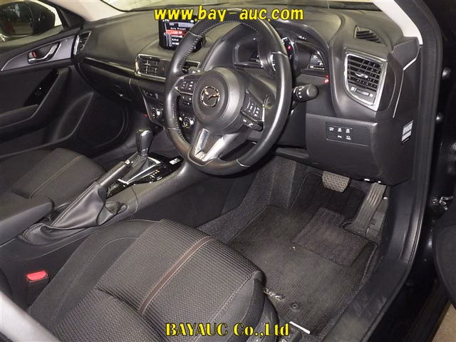 MAZDA AXELA