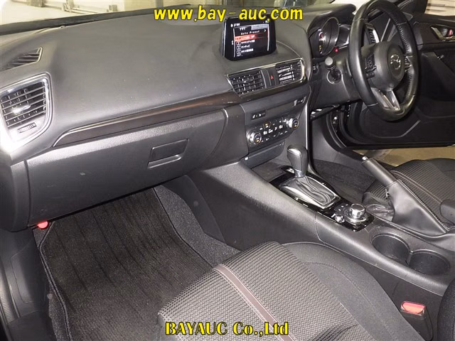 MAZDA AXELA