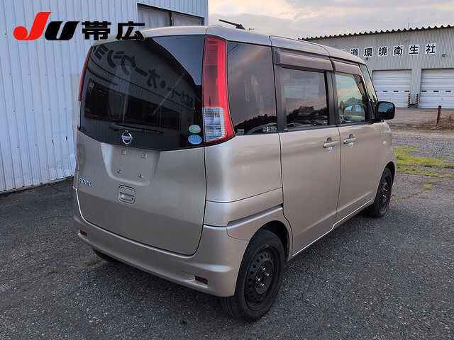 NISSAN ROOX