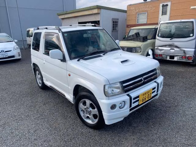 MITSUBISHI PAJERO MINI