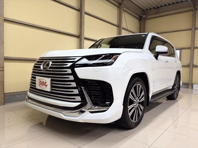Lexus LX600