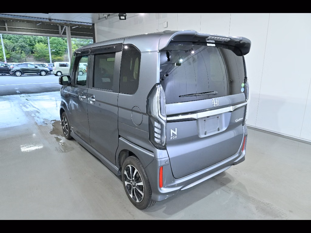HONDA N-BOX