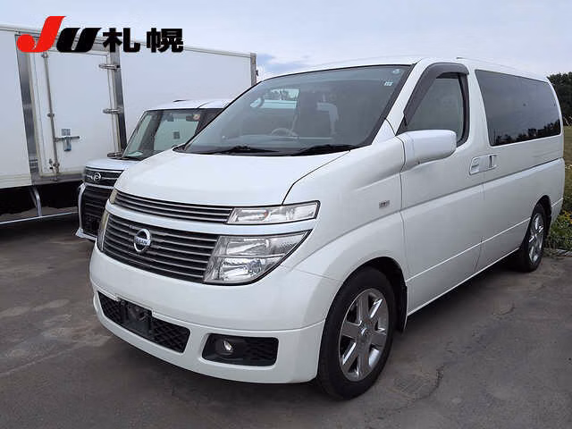 NISSAN ELGRAND