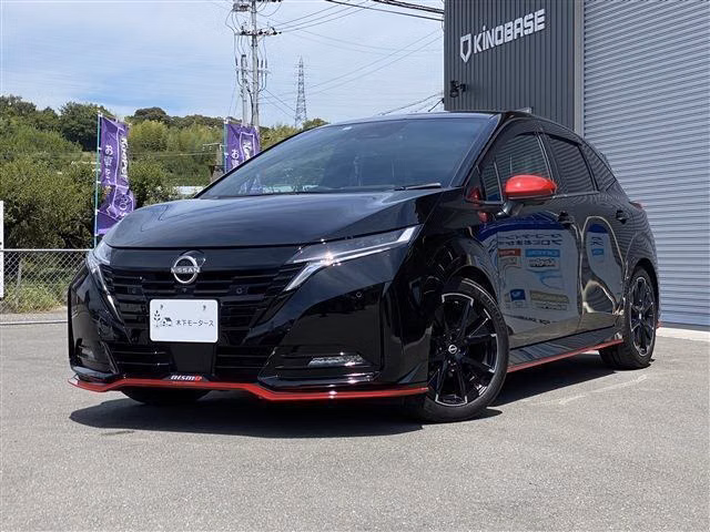 Nissan Aura