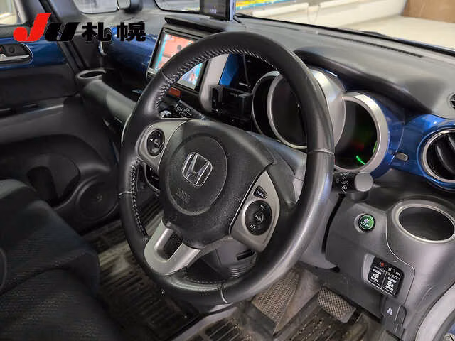HONDA N-BOX+