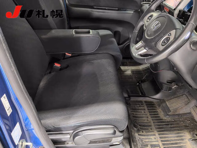 HONDA N-BOX+