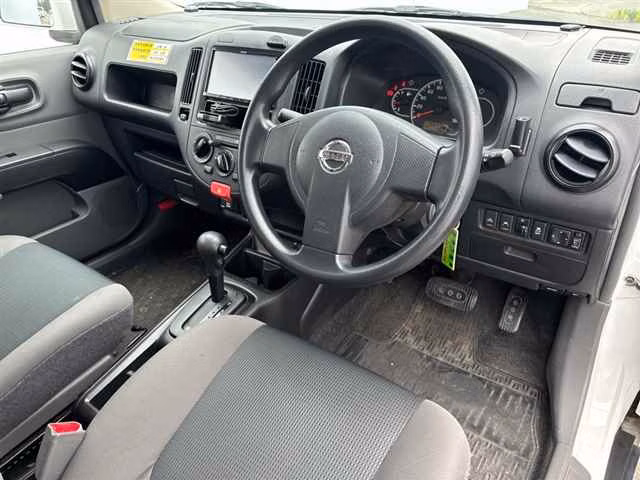 NISSAN AD
