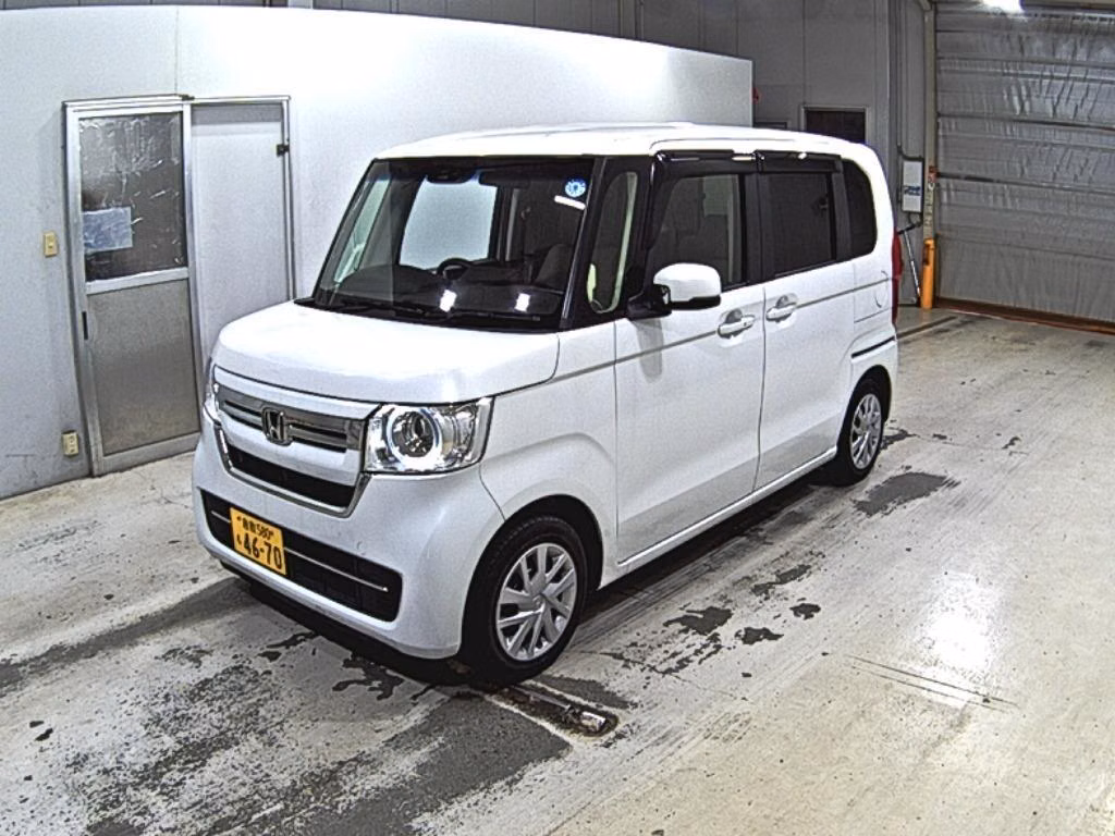 HONDA N-BOX
