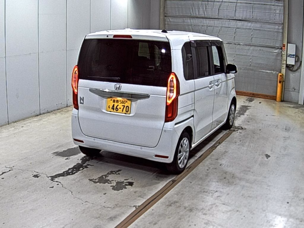 HONDA N-BOX
