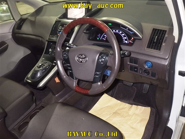 TOYOTA SAI