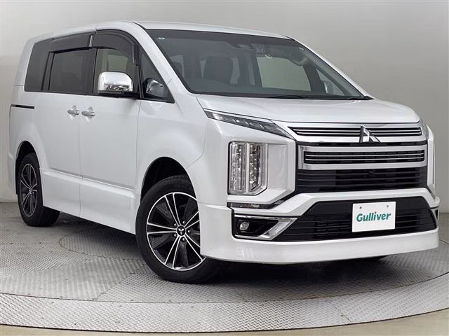 MITSUBISHI DELICA D:5