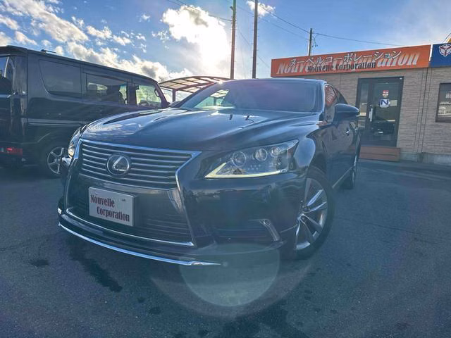 Lexus LS600h