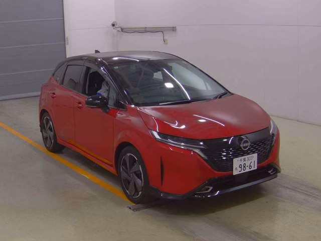 Nissan Aura