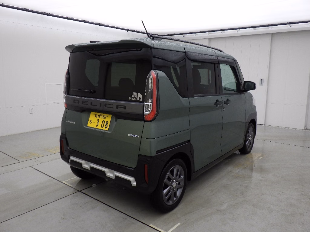 MITSUBISHI DELICA MINI