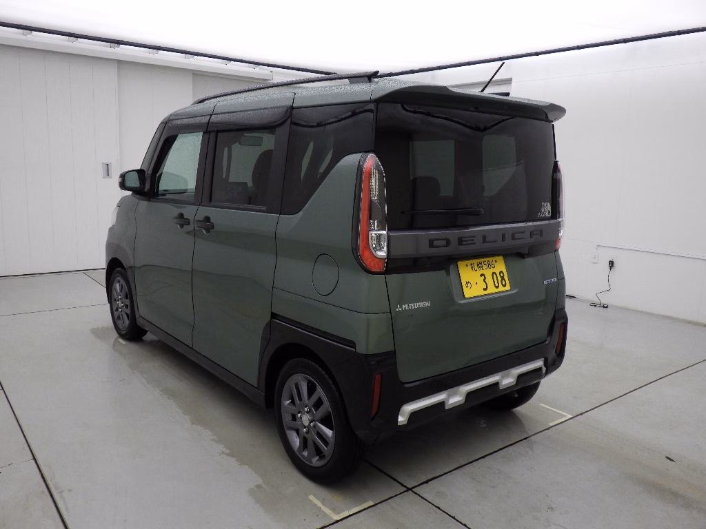 MITSUBISHI DELICA MINI