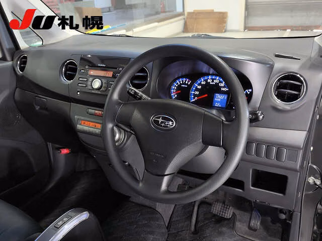 SUBARU LUCRA