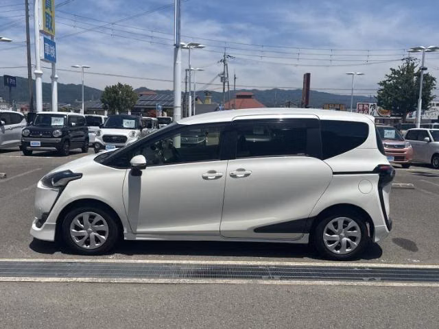 TOYOTA SIENTA