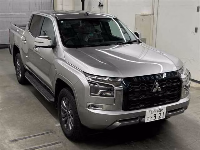 MITSUBISHI TRITON