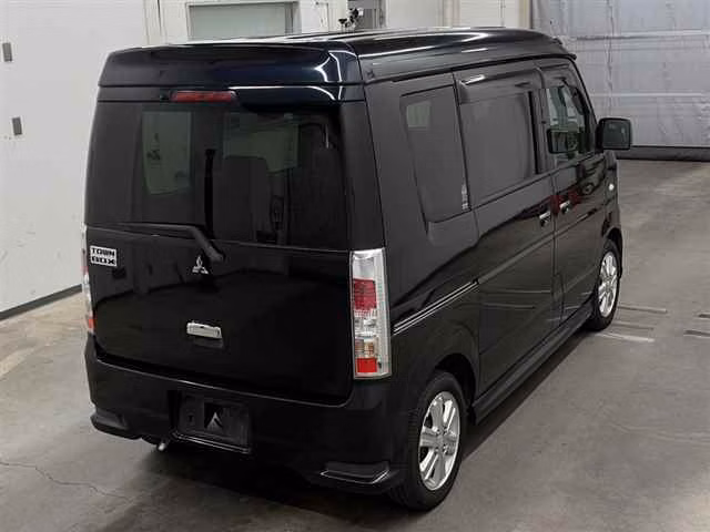 MITSUBISHI TOWN BOX