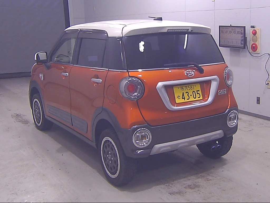 DAIHATSU CAST