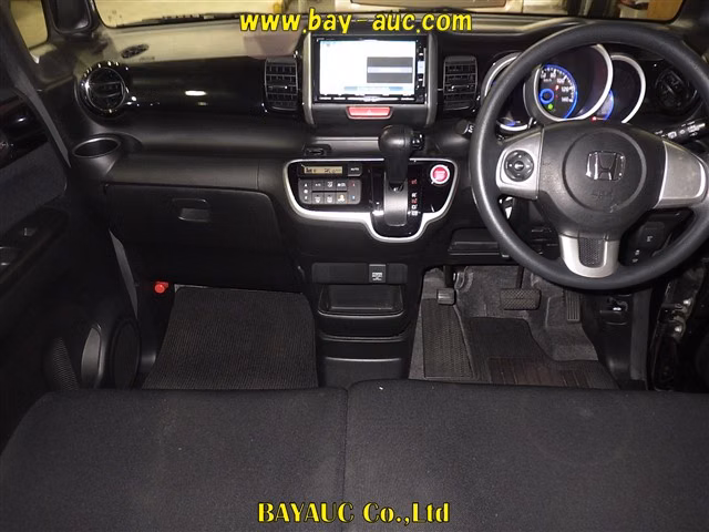 HONDA N-BOX