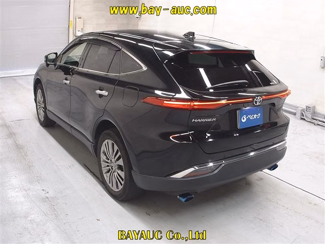 TOYOTA HARRIER