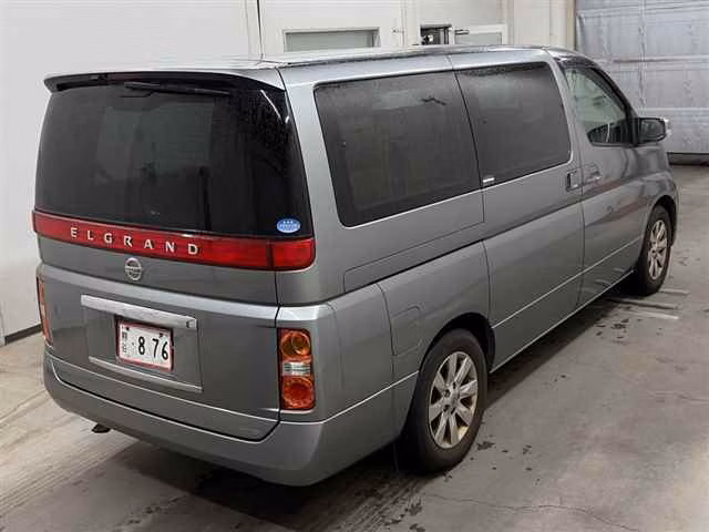 NISSAN ELGRAND
