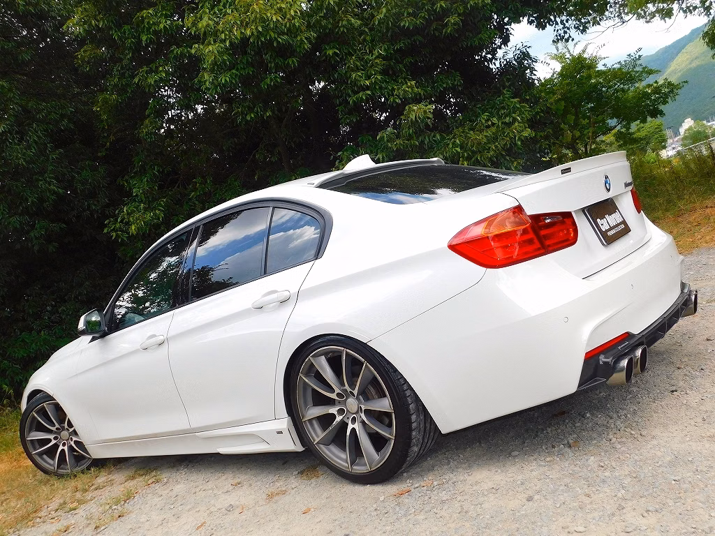 BMW 3-SERIES