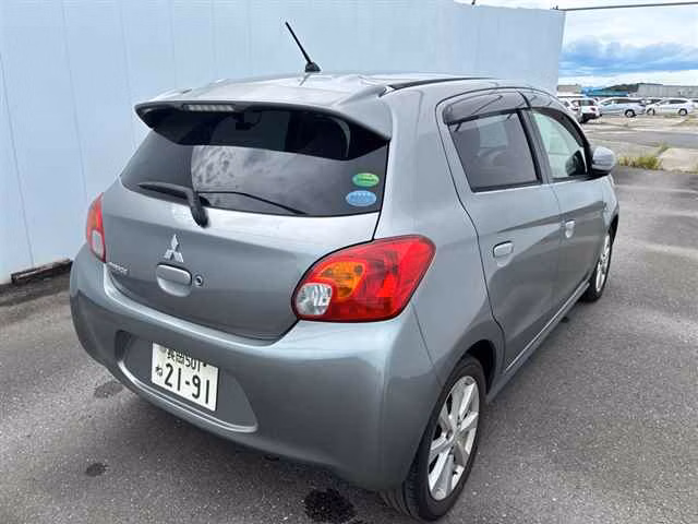 MITSUBISHI MIRAGE