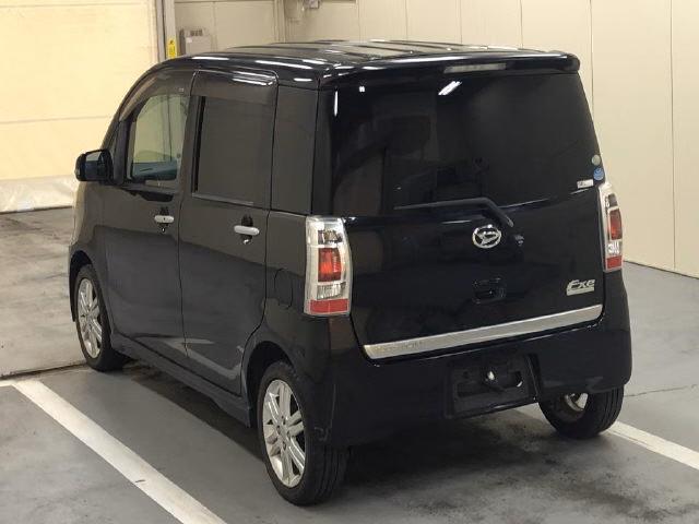 DAIHATSU TANTO EXE