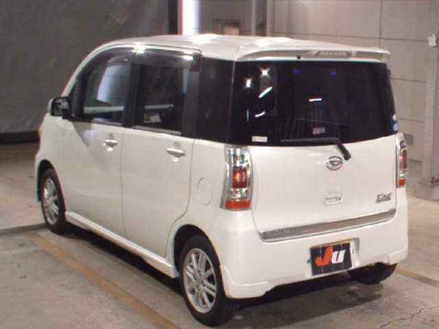DAIHATSU TANTO EXE