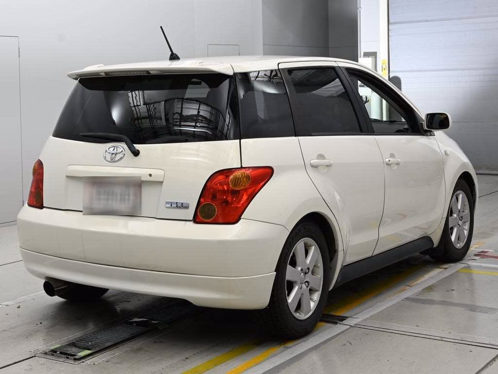 TOYOTA IST