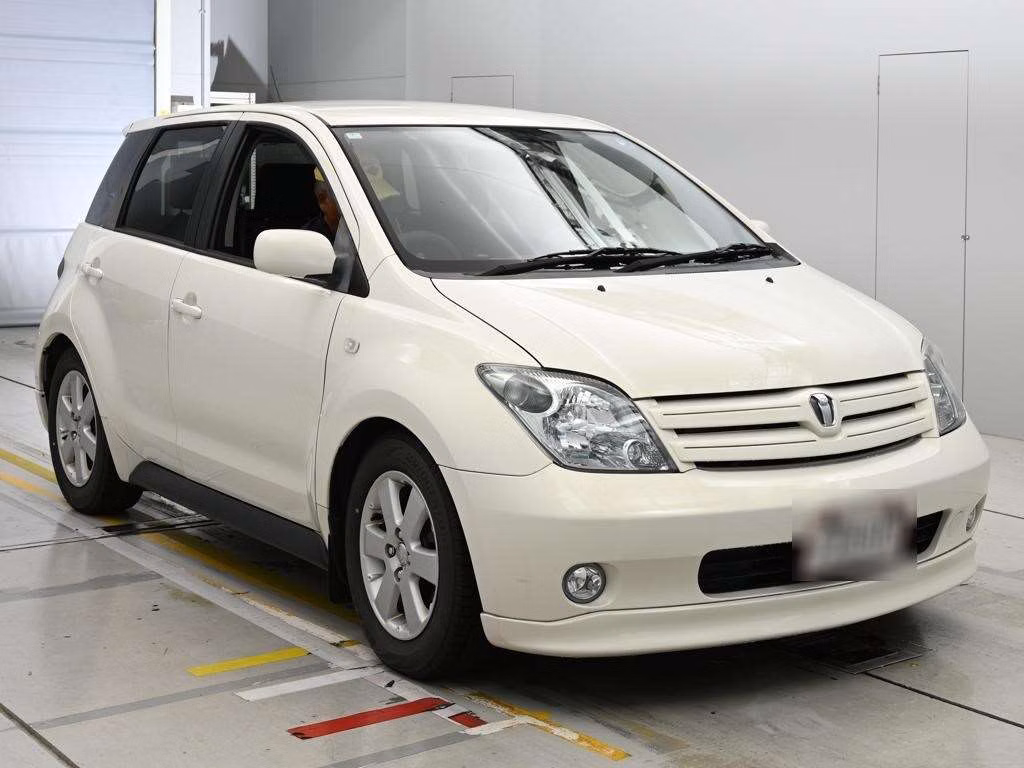 TOYOTA IST