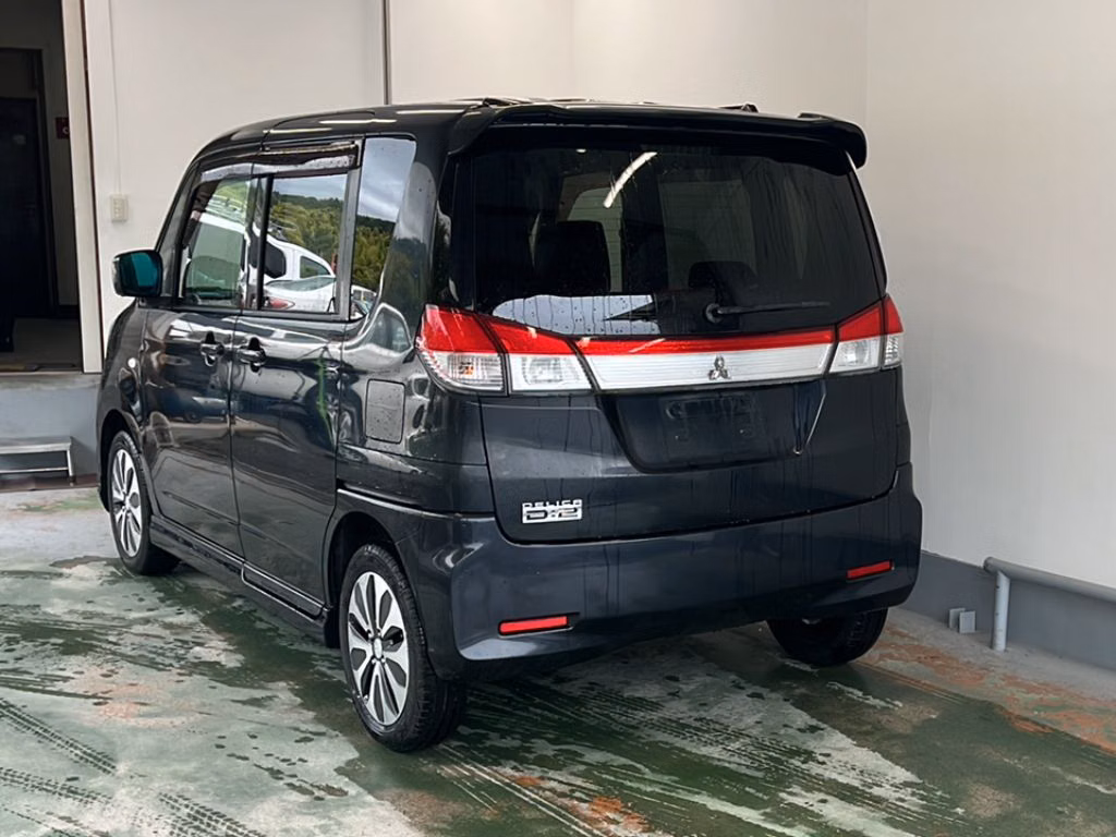 MITSUBISHI DELICA D:2