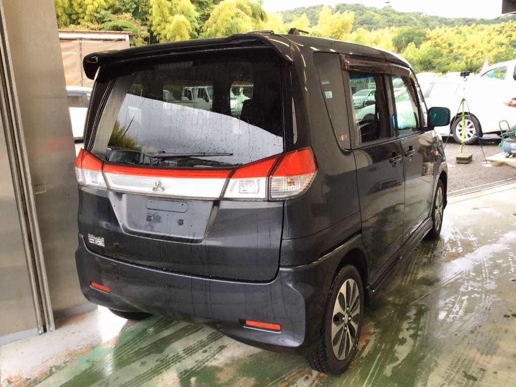 MITSUBISHI DELICA D:2