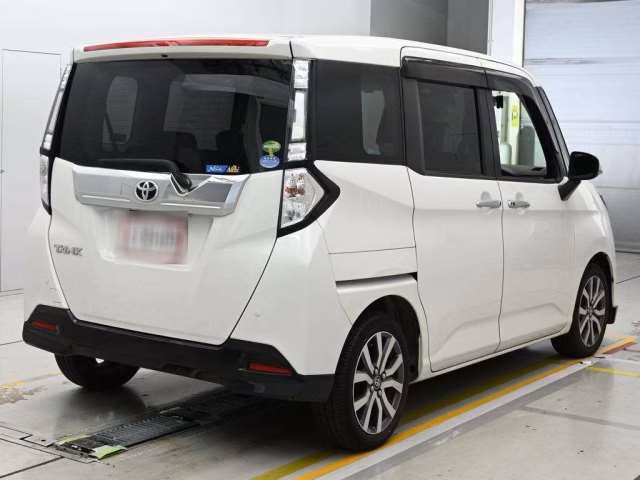 TOYOTA TANK