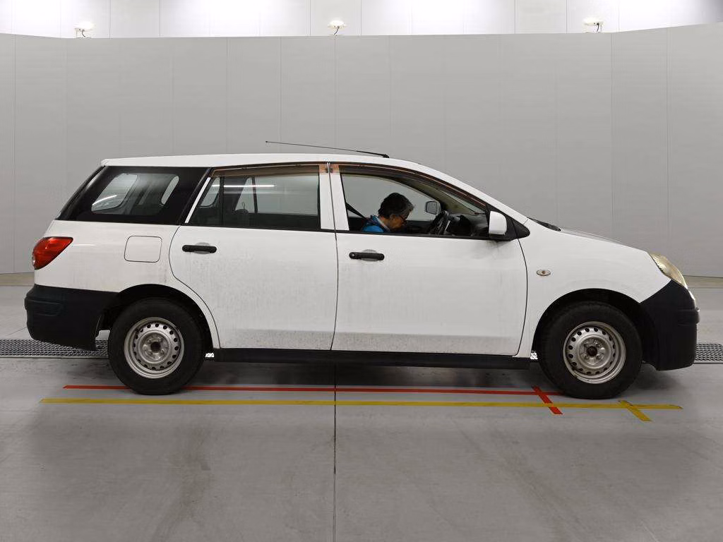 NISSAN AD