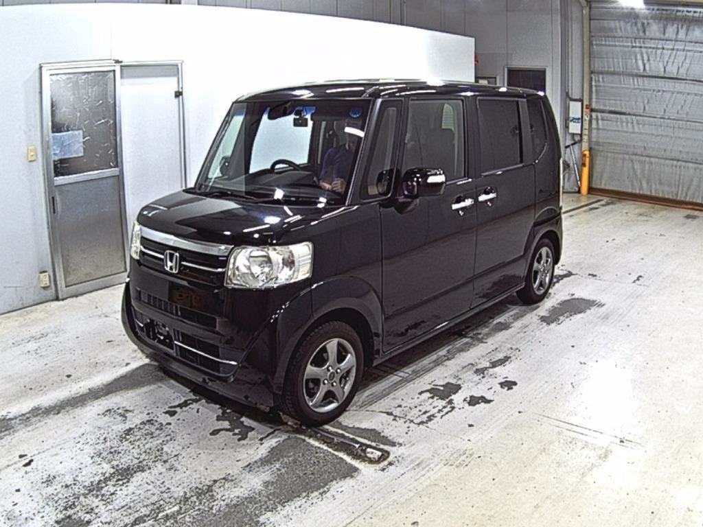 HONDA N-BOX