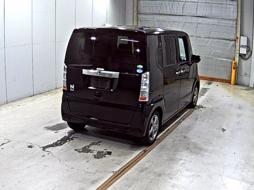 HONDA N-BOX